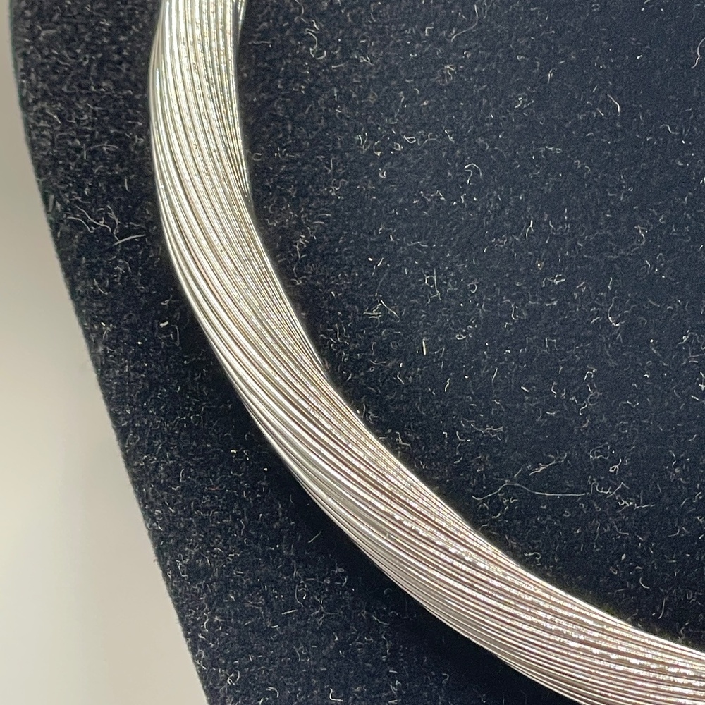 Vintage Silver Tone Twisted Wire Modernist Minimalist Choker Torque Necklace - Picture 9 of 10